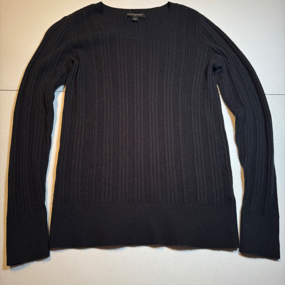 Banana Republic Medium Black Ribbed Wool Blend Crew Neck Sweater Academia Preppy